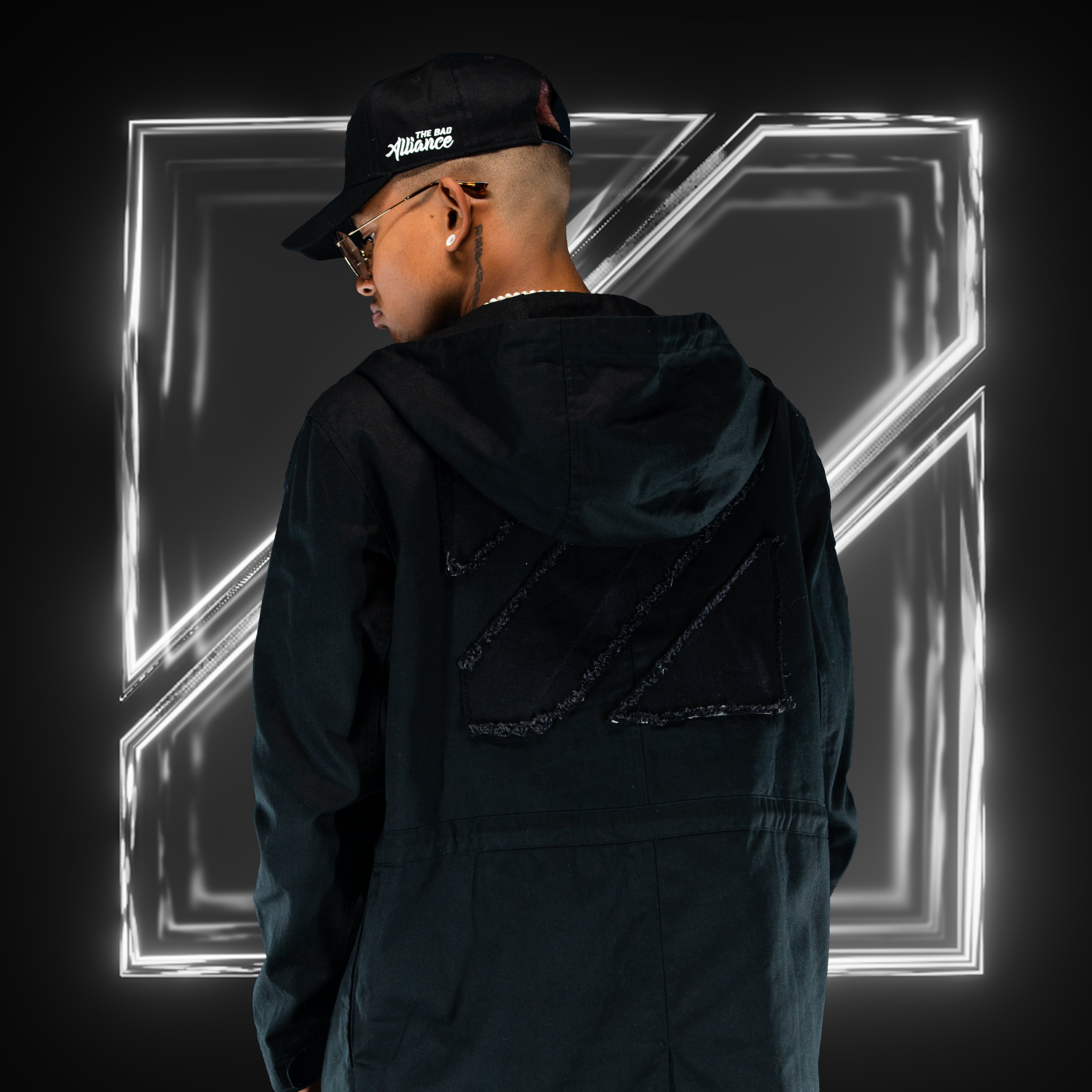 BLACK PARKA JACKET