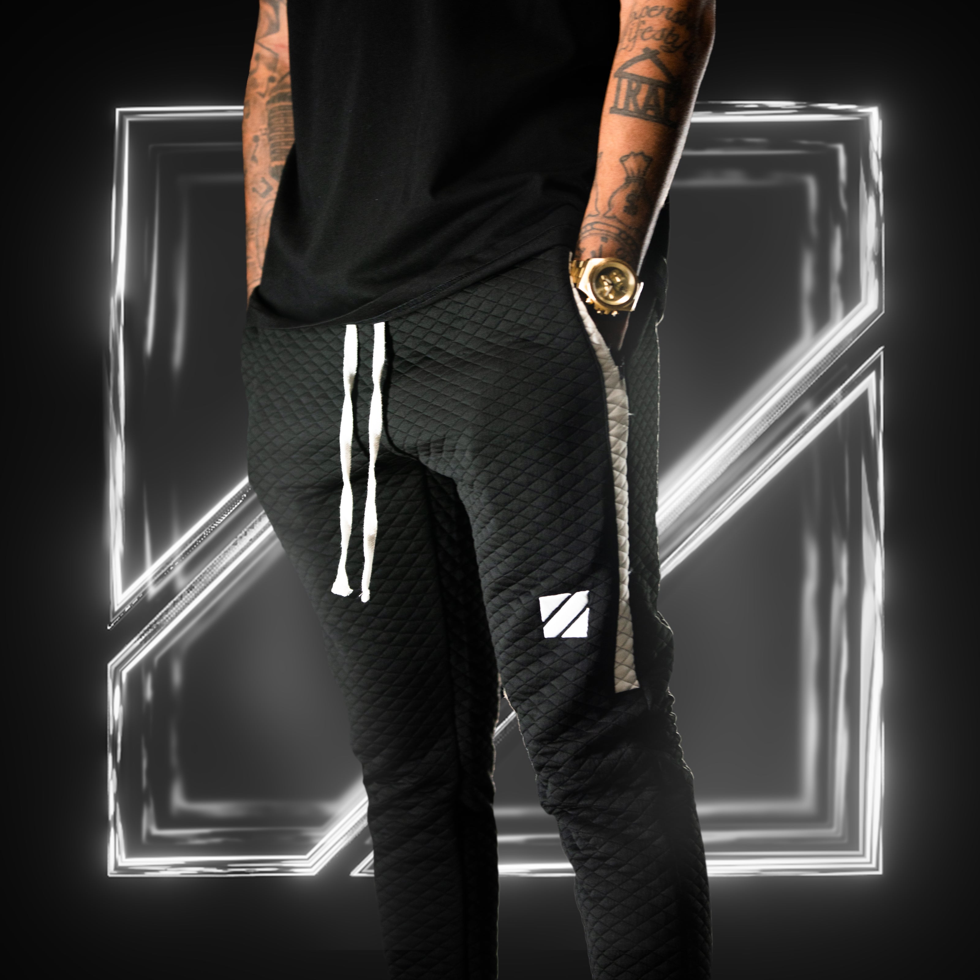 WHITE STRIPE QUILTED JOGGER